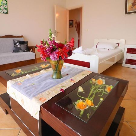 Apartments Vila Roboci Saranda Extérieur photo